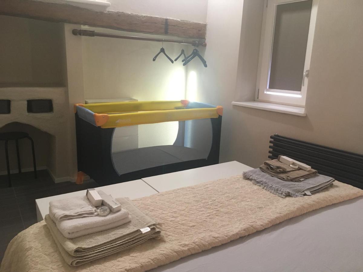 Domus Leydi Apartment Ivrea Luaran gambar