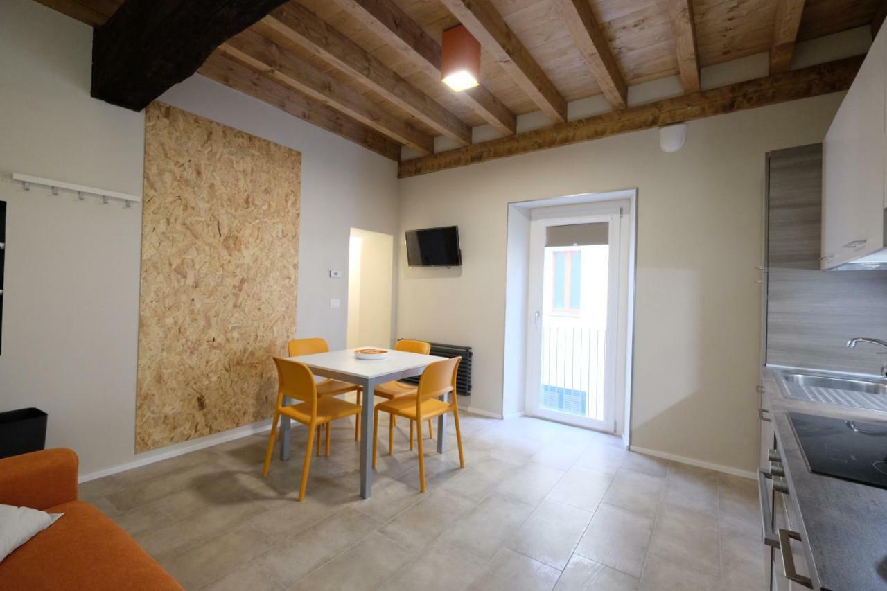 Domus Leydi Apartment Ivrea Luaran gambar