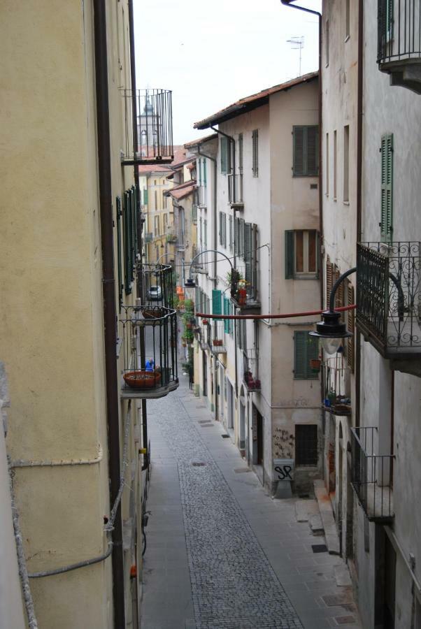 Domus Leydi Apartment Ivrea Luaran gambar
