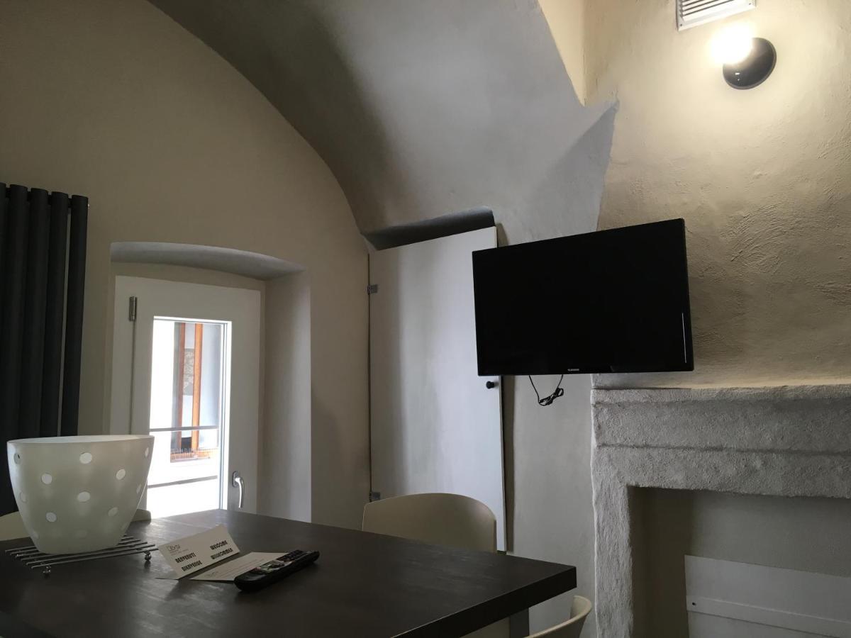 Domus Leydi Apartment Ivrea Luaran gambar