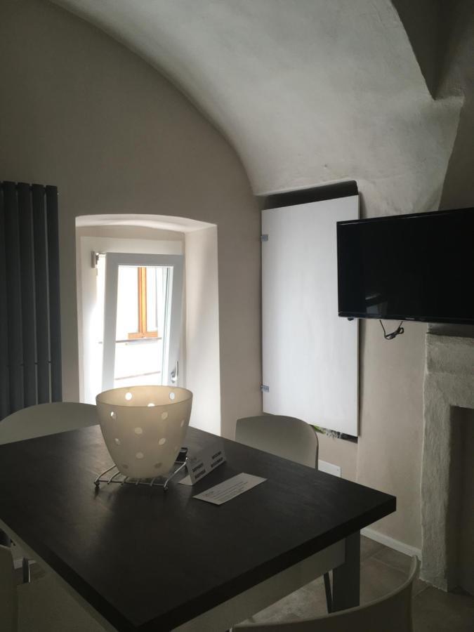 Domus Leydi Apartment Ivrea Luaran gambar